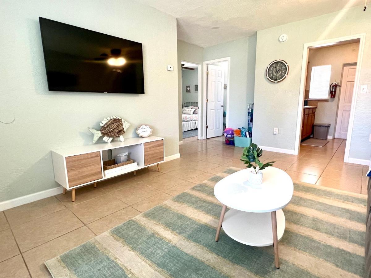 Beach Bungalow In Downtown Cocoa Beach Villa Exterior foto