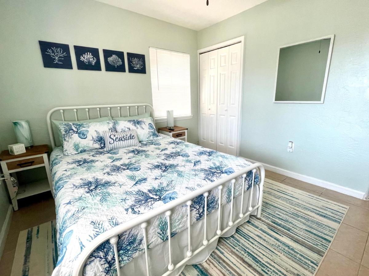 Beach Bungalow In Downtown Cocoa Beach Villa Exterior foto